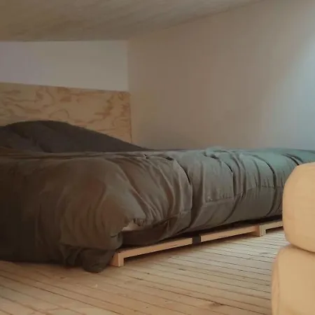 Maison En Bois A Quelques Minutes De La